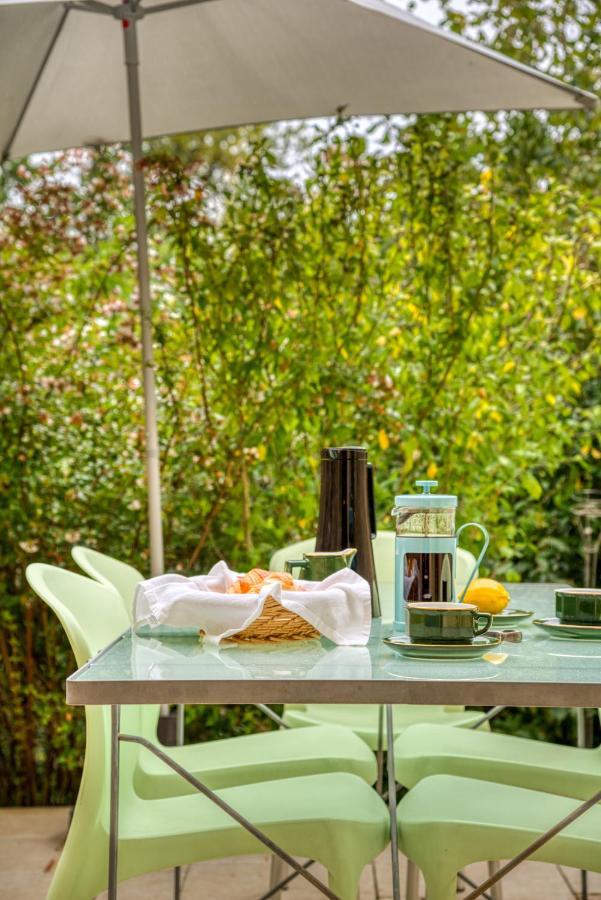 Le Domaine De La Tuilerie - Gite De Charme En Bord De Riviere Avec Piscine Servies-en-Val Eksteriør billede