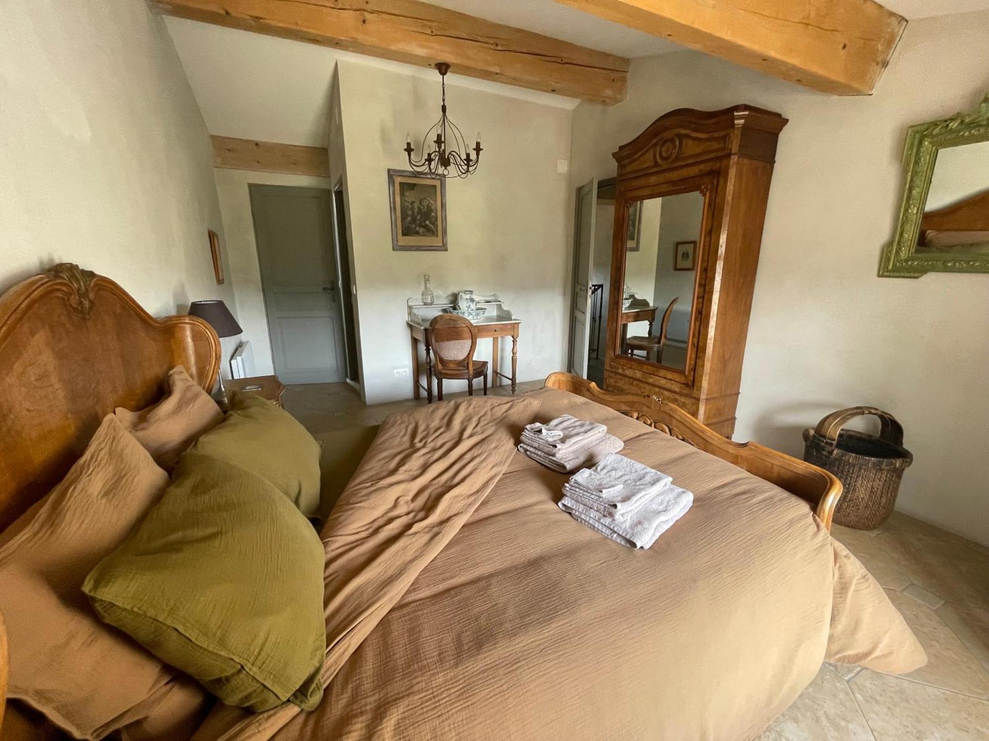 Le Domaine De La Tuilerie - Gite De Charme En Bord De Riviere Avec Piscine Servies-en-Val Værelse billede